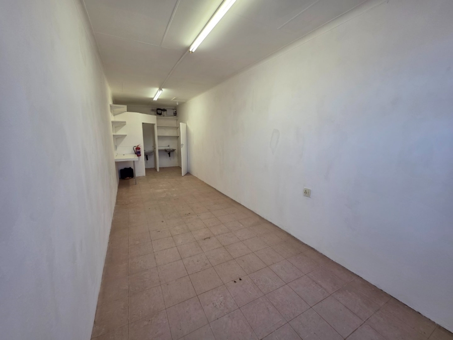 To Let commercial Property for Rent in Reitz Free State